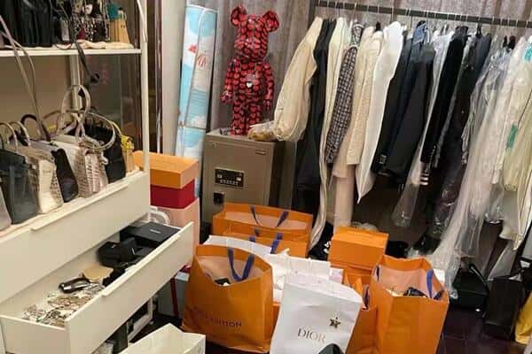 吐鲁番鄯善回收一线品牌衣服